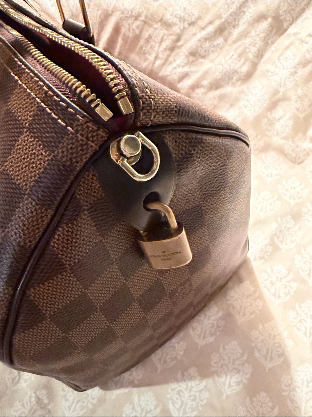 Louis Vuitton Brown Checkerboard Tote with Dark Brown Handles - Picture 5 of 9